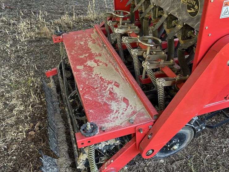 tarr-river-5'-grain-drill-image-10
