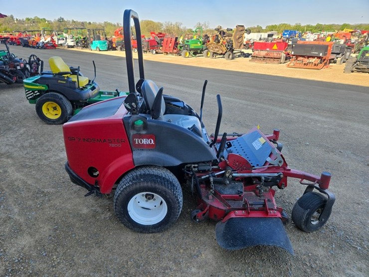 toro-groundsmaster-7200-image-6