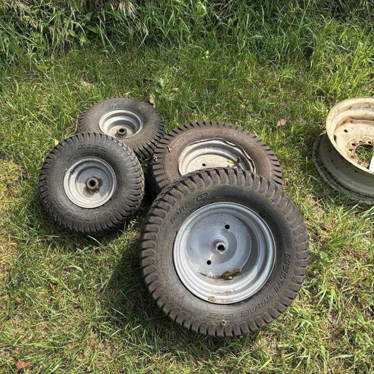 Lawn Tractor Wheel Set - 20x8-10 & 15x6-6