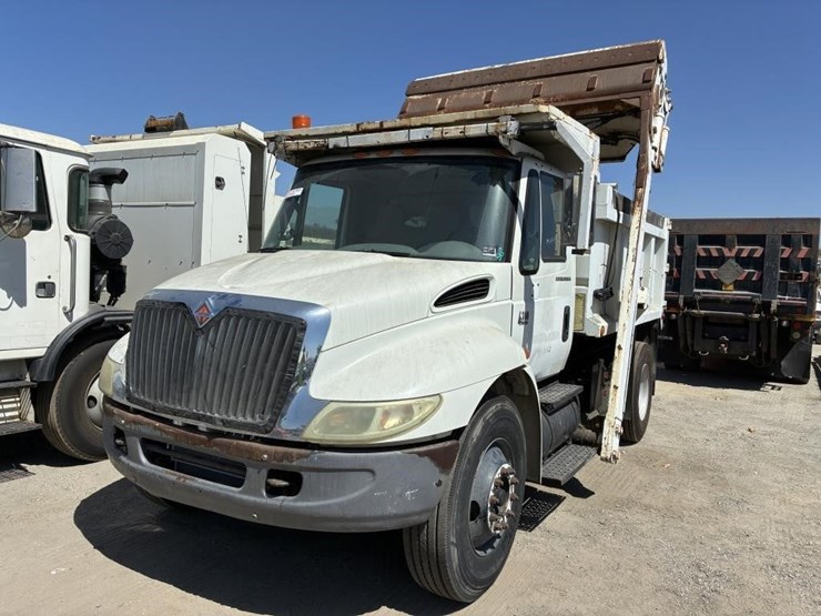 2003-international-durastar-4300-image-1