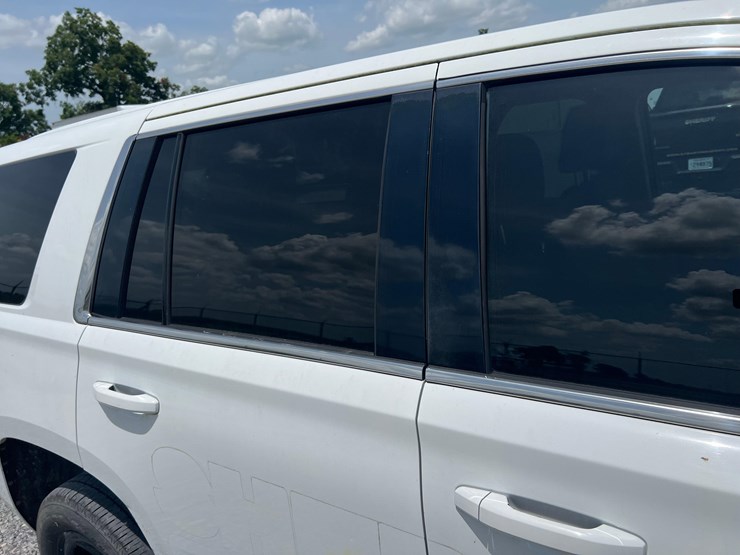 chevrolet-tahoe-image-38