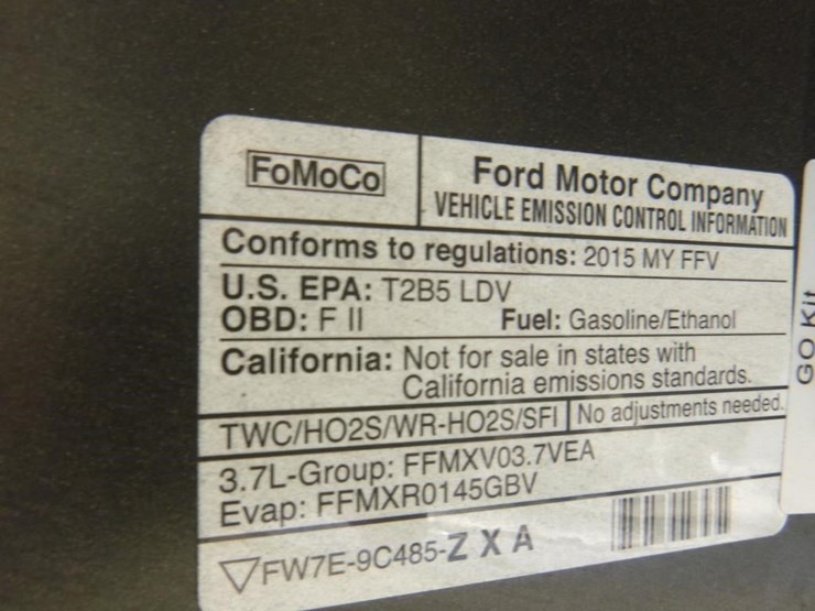 2015-ford-taurus-sedan-image-12
