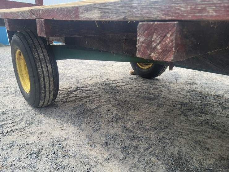 hay-wagon-w/running-gear-image-29