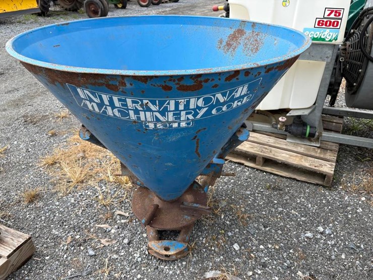 seed-spreader-image-5