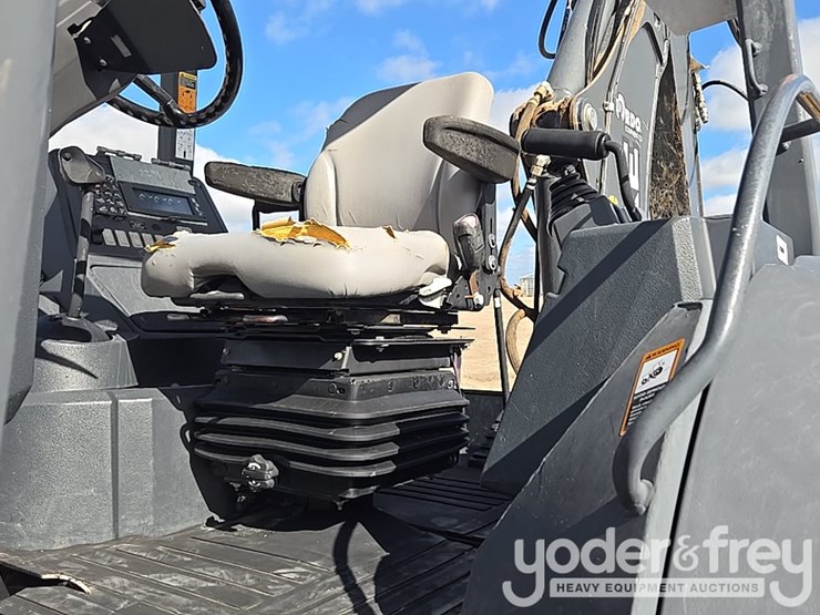 2019-deere-310sl-image-49
