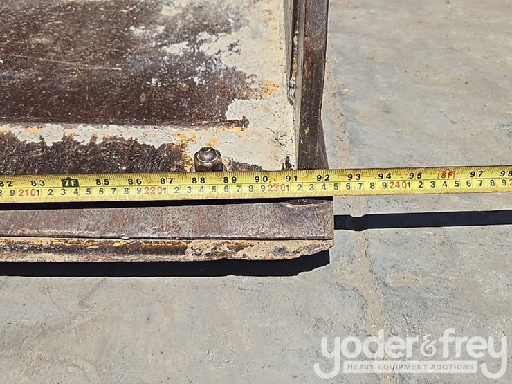 2019-deere-310sl-image-15