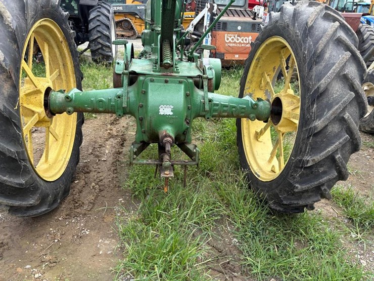 john-deere-b-image-11