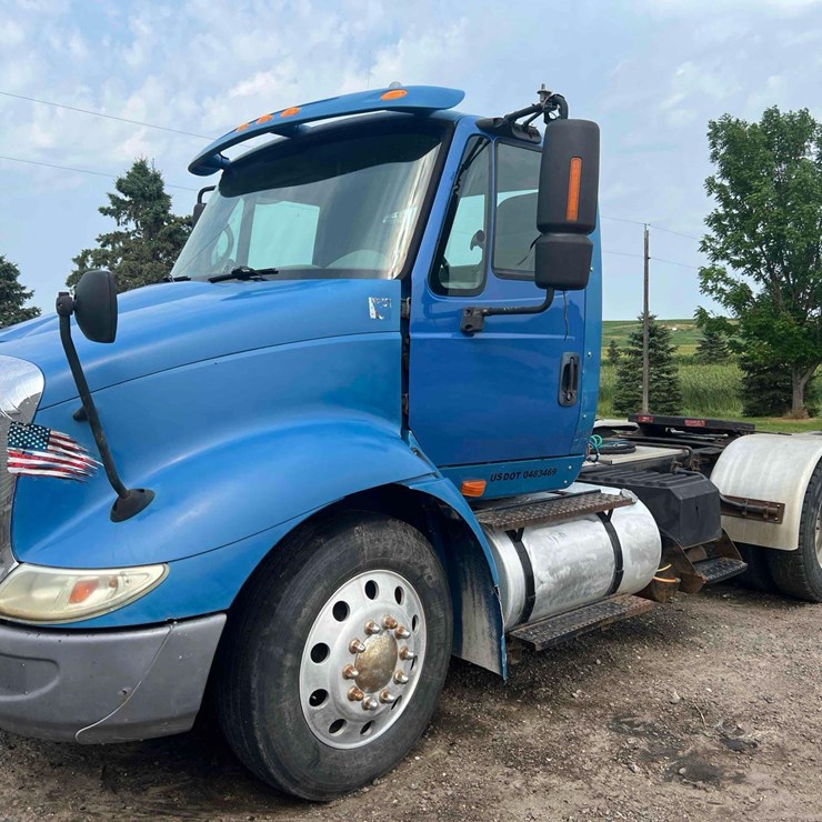 2003 INTERNATIONAL 8600
