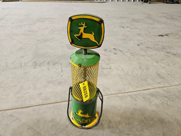 #181-•-john-deere-gas-pump-image-1
