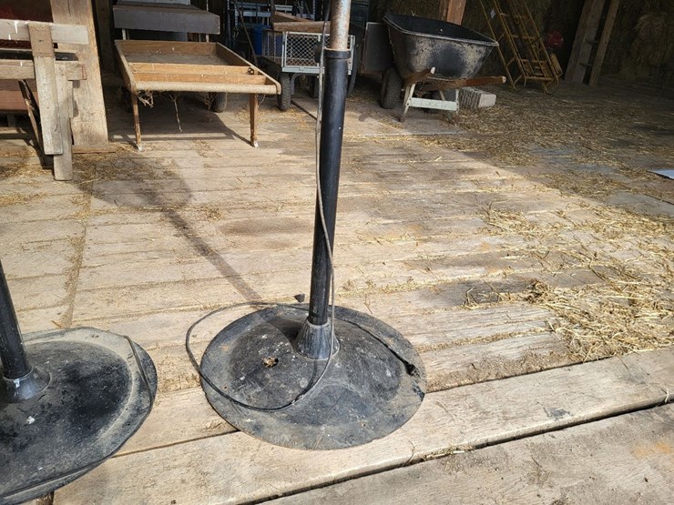 (3)-32"-livestock-fans-w/stands-and-electric-motor-image-5