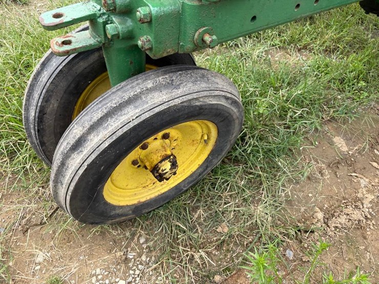 john-deere-b-image-7