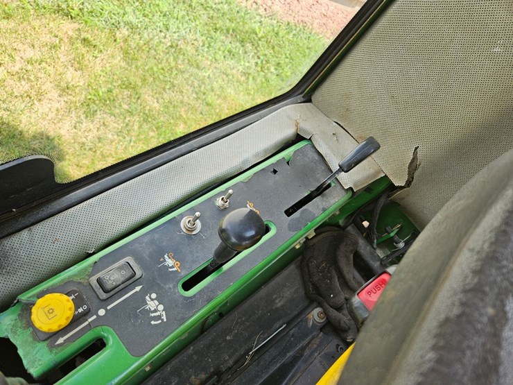 2011-john-deere-1445-image-30