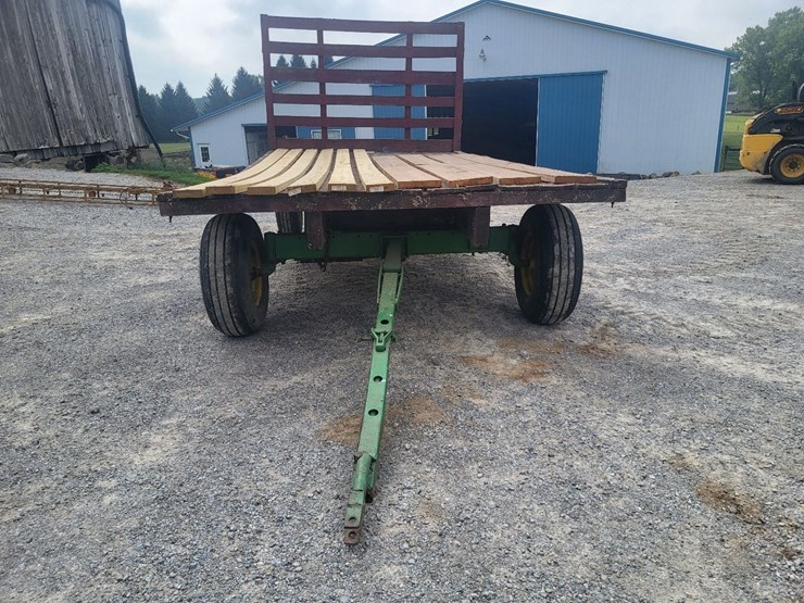 hay-wagon-w/running-gear-image-8
