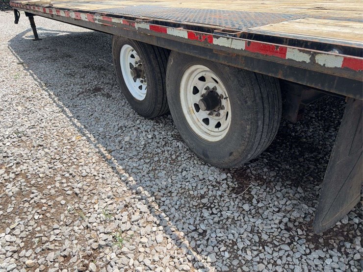 sure-trac-30'-gooseneck-trailer-image-11