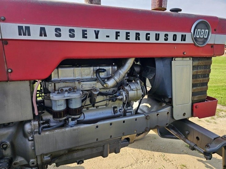 massey-ferguson-1080-image-12