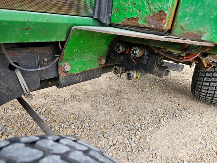 john-deere-425-image-13
