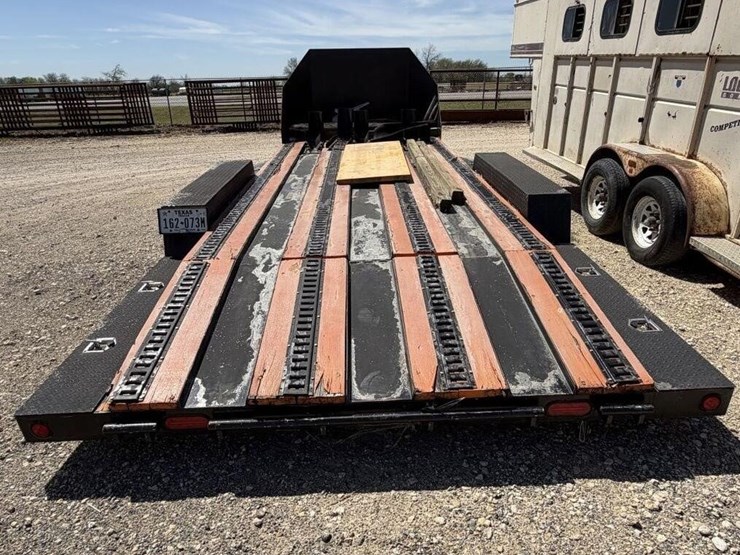 2021-custom-trailer-image-4