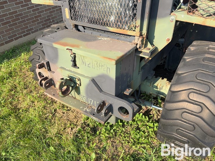 military-rough-terrain-forklift-image-17