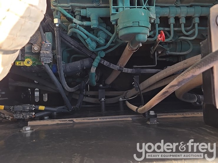 2020-volvo-ec300el-image-56