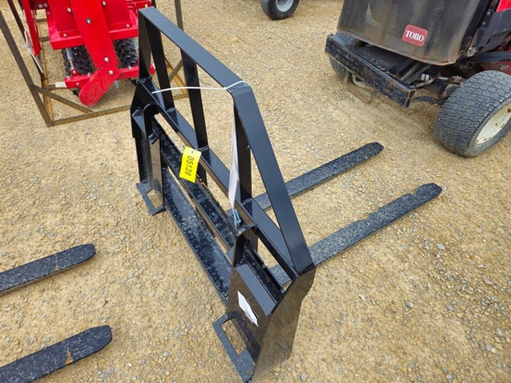 #212-•-2026-mower-king-sa-48"-pallet-fork-image-5