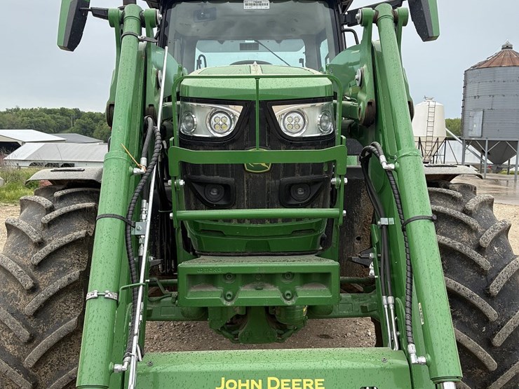 2023-john-deere-6r-155-image-15