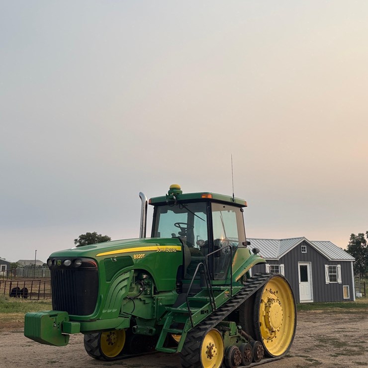 JOHN DEERE 8320T
