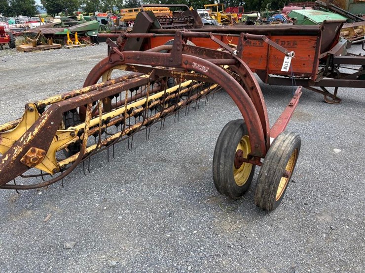 new-holland-258-image-2