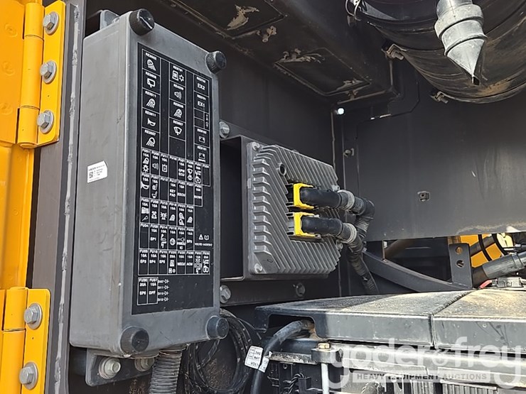2019-volvo-ec300el-image-31