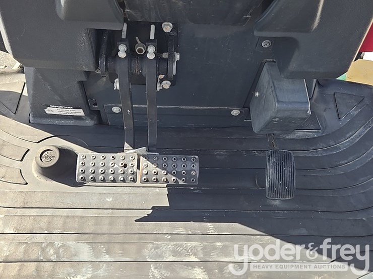 2019-deere-310sl-image-57