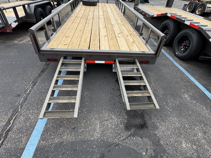 2026-bellwether-premier-20'-heavy-duty-pipe-top-trailer-image-5