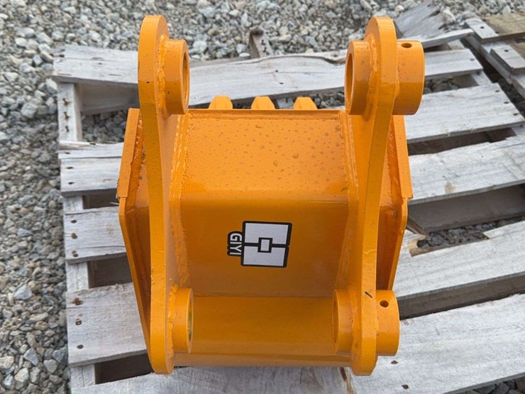 caterpillar-305-image-2