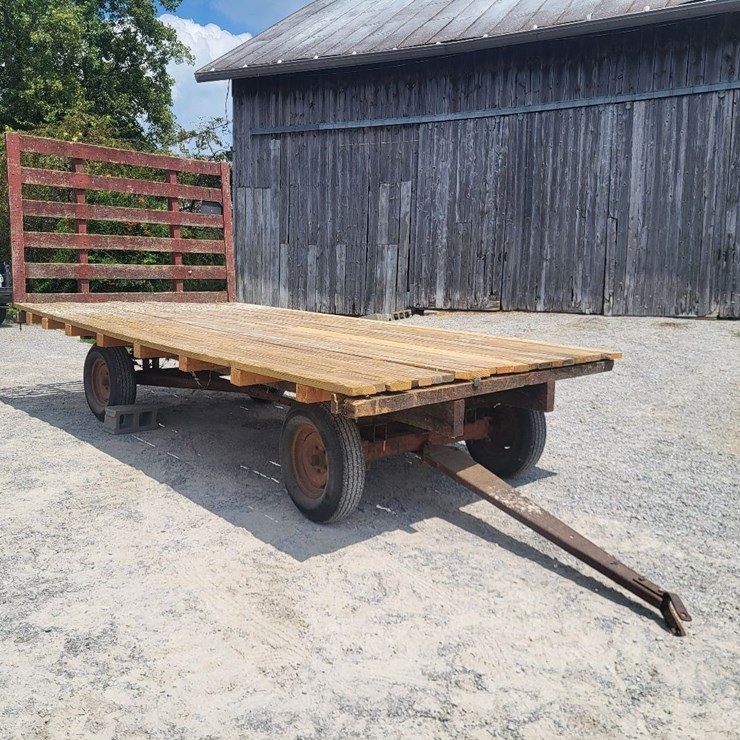 Hay Wagon w/Running Gear