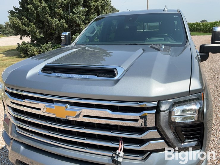 2024-chevrolet-2500-image-17