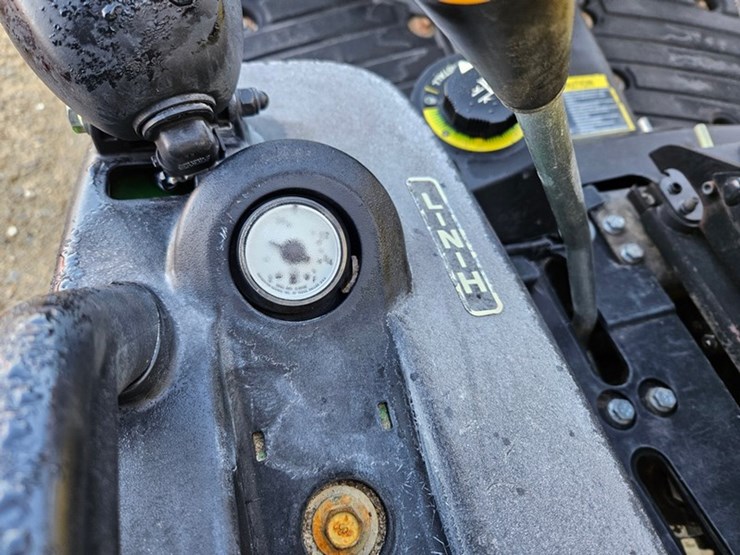 john-deere-1025r-image-25