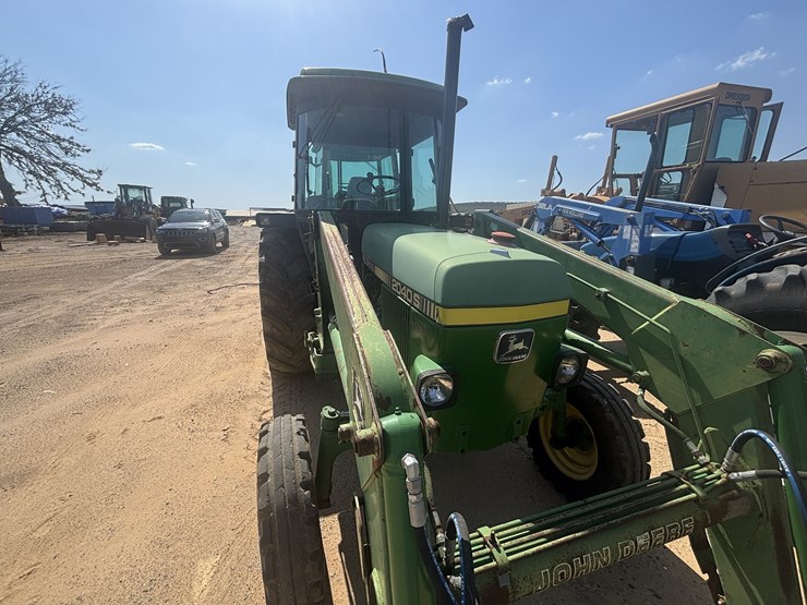 john-deere-2040s-image-17