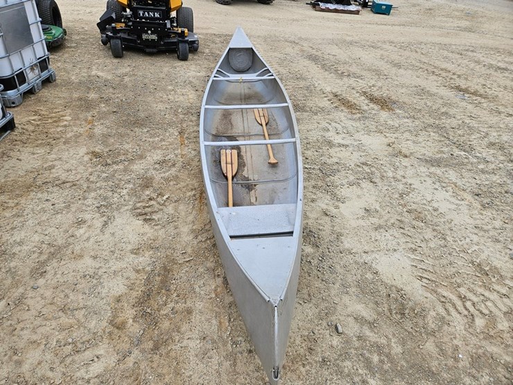 #6882-•-grumman-16'-canoe-image-11