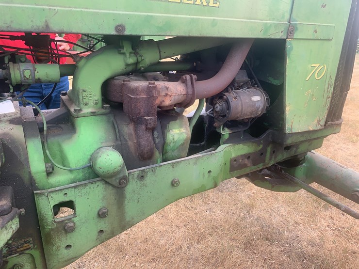 john-deere-70-image-12