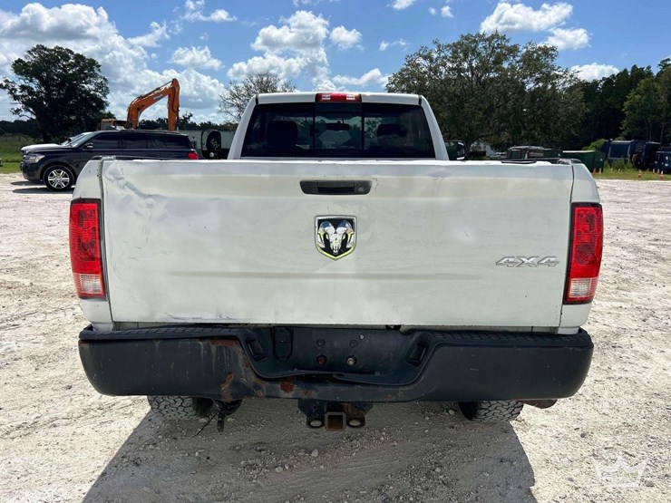 2012-dodge-2500-image-22