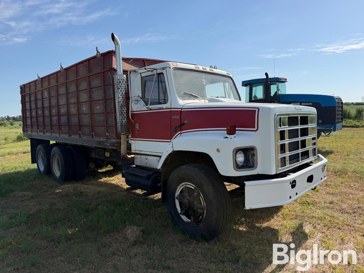1979-international-f-2654-t/a-grain-truck-image-3