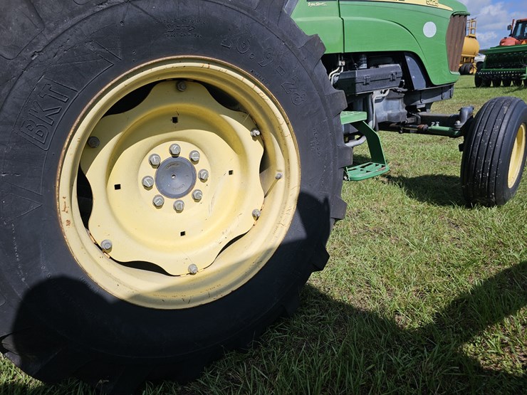 2005-john-deere-5225-image-8
