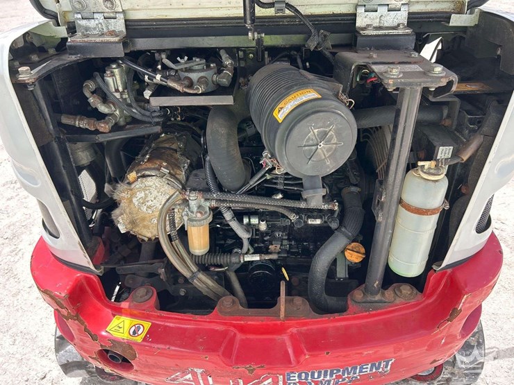 2022-takeuchi-tb225-image-7
