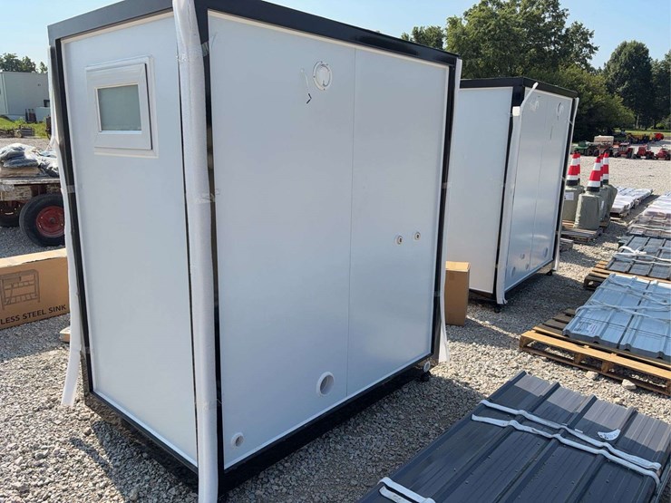 mobile-toilet-with-shower-image-3
