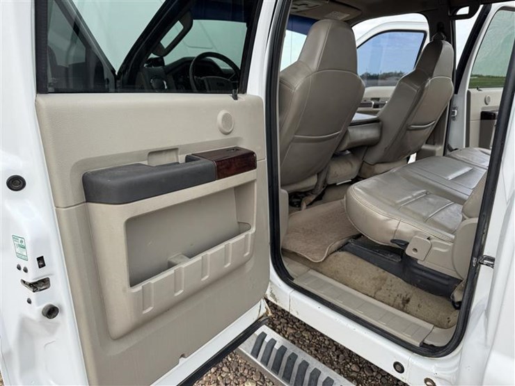2008-ford-f250-lariat-image-23