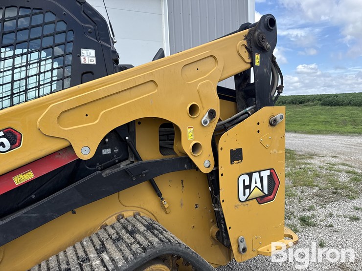 2025-caterpillar-275-image-13