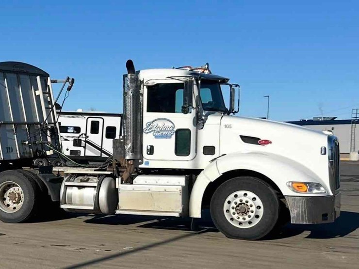 2013-peterbilt-386-image-1