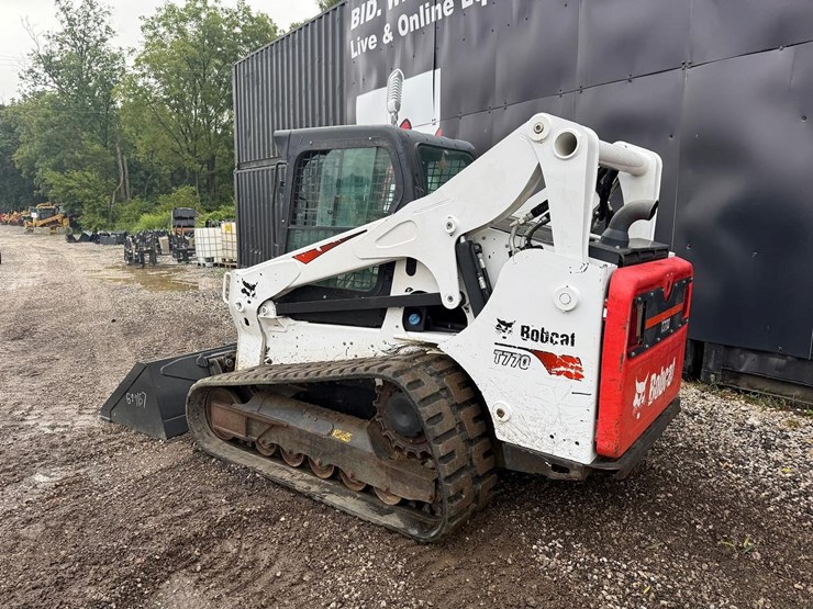 2023-bobcat-t770-image-2