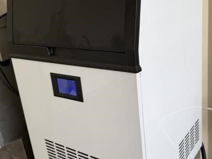sl---land-honor-100lb-cubic-ice-maker-image-4