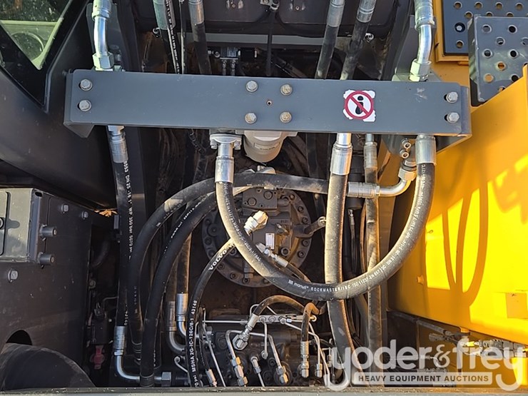 2020-volvo-ec300el-image-46