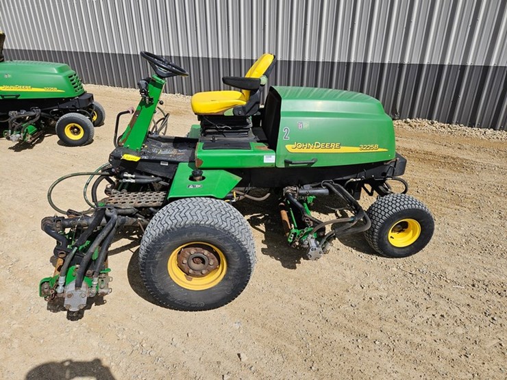 john-deere-3225b-image-2