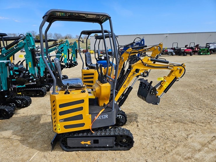#217-•-2026-agt-mx12r-mini-excavator-image-5